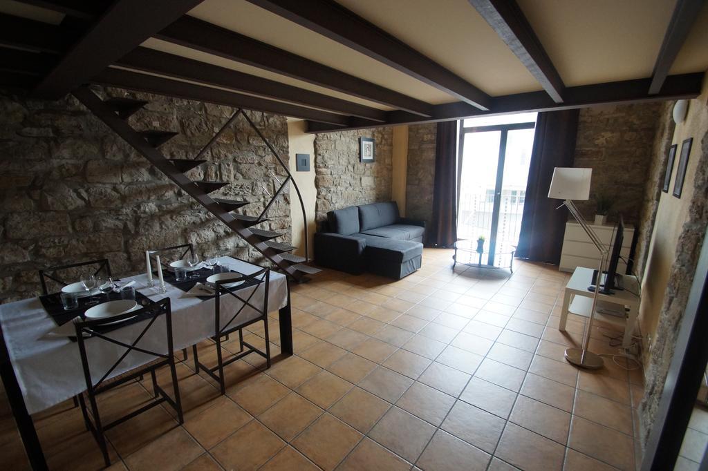 Urbi Apartments Manresa Quarto foto